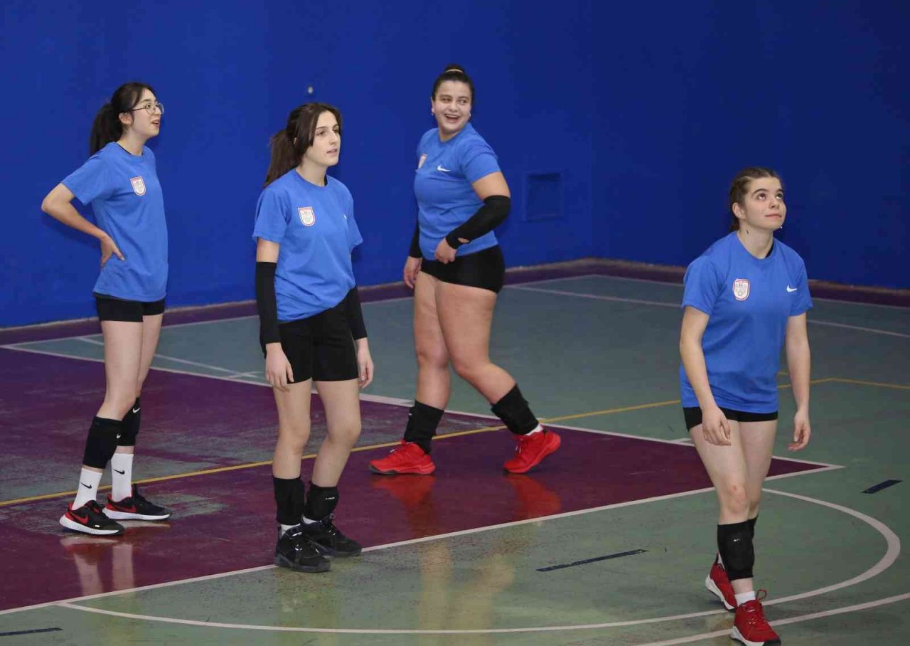İl Özel İdarespor voleybol takımı galibiyete odaklandı