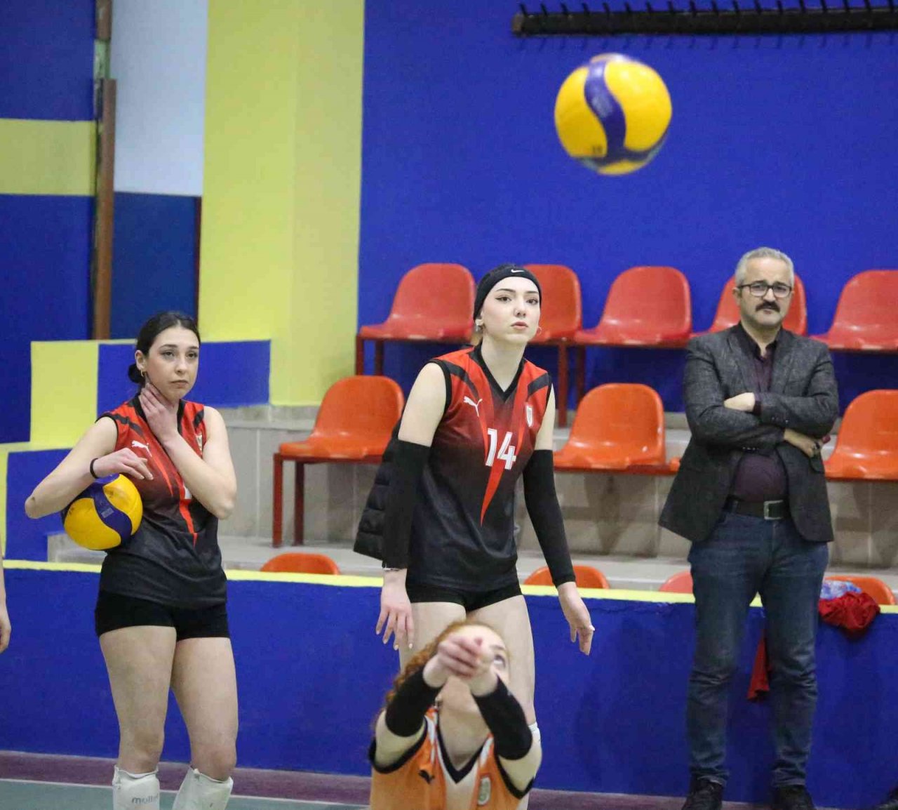 İl Özel İdarespor voleybol takımı galibiyete odaklandı