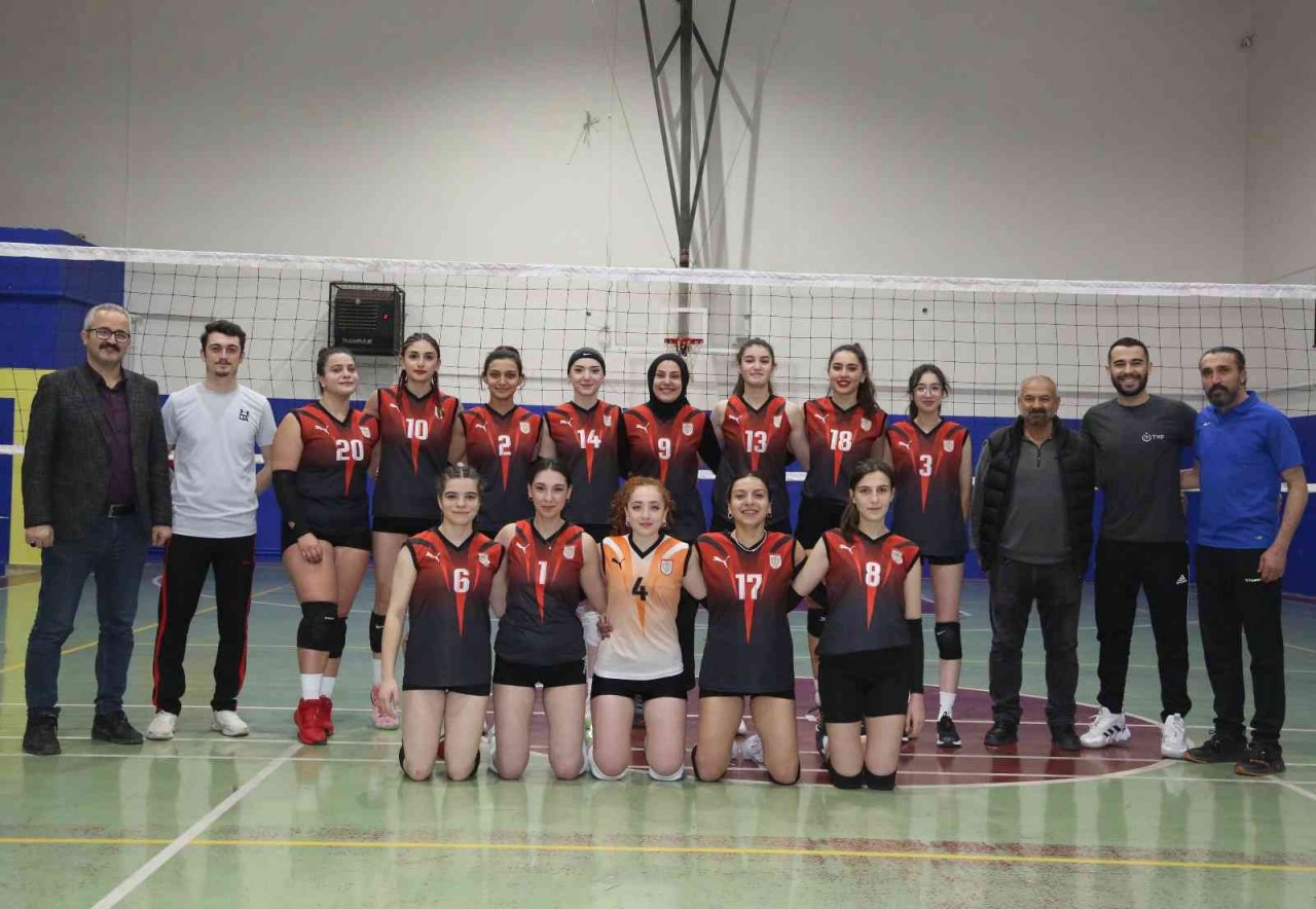İl Özel İdarespor voleybol takımı galibiyete odaklandı