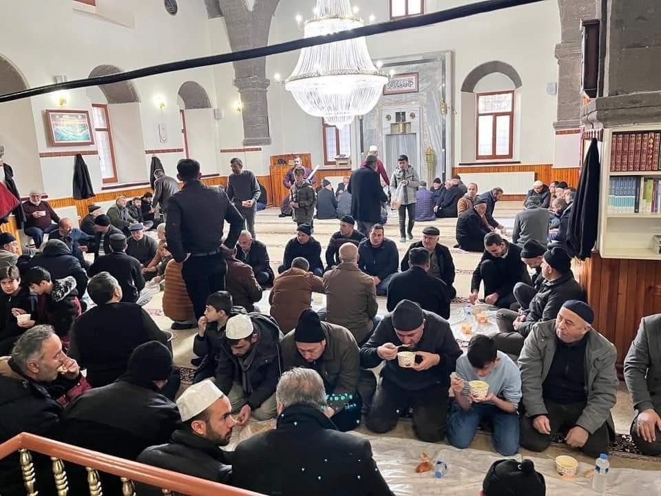 Tomarzalılar, Yeni Yılın İlk Sabah Namazında Buluştular