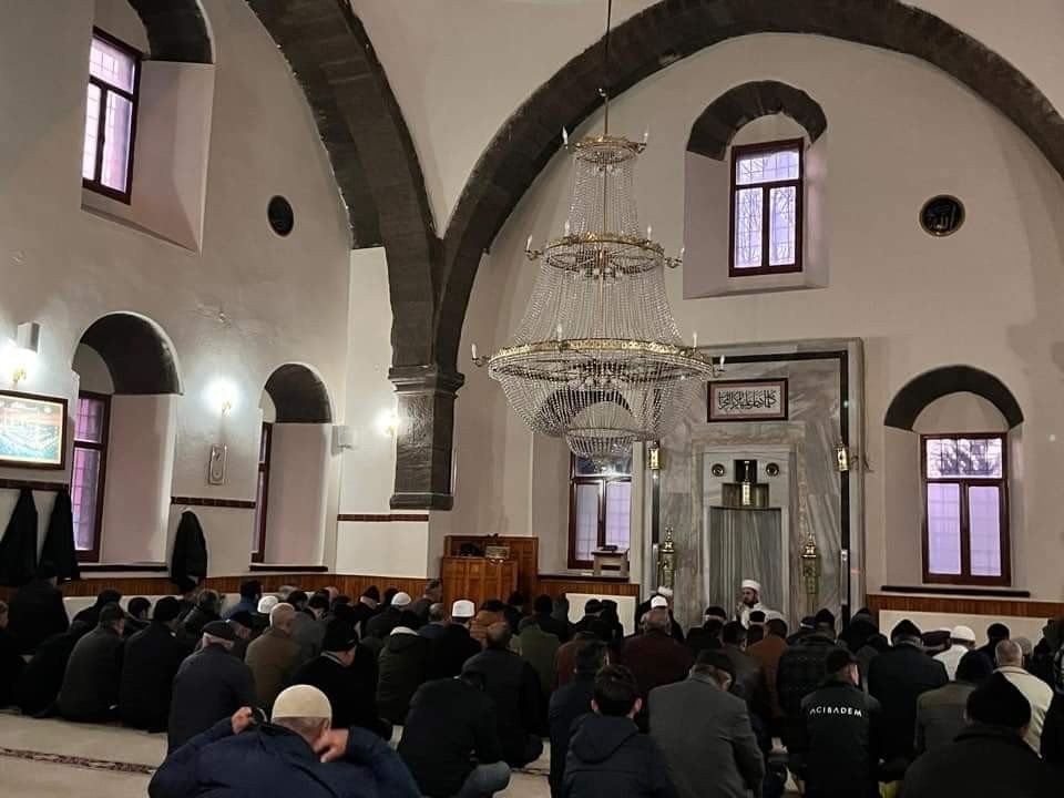 Tomarzalılar, Yeni Yılın İlk Sabah Namazında Buluştular