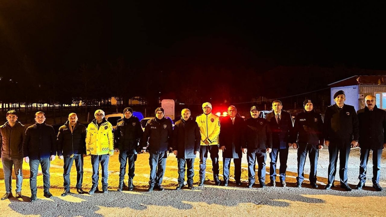 Vali Epcim yeni yıl akşamı görev yapan personelleri ziyaret etti