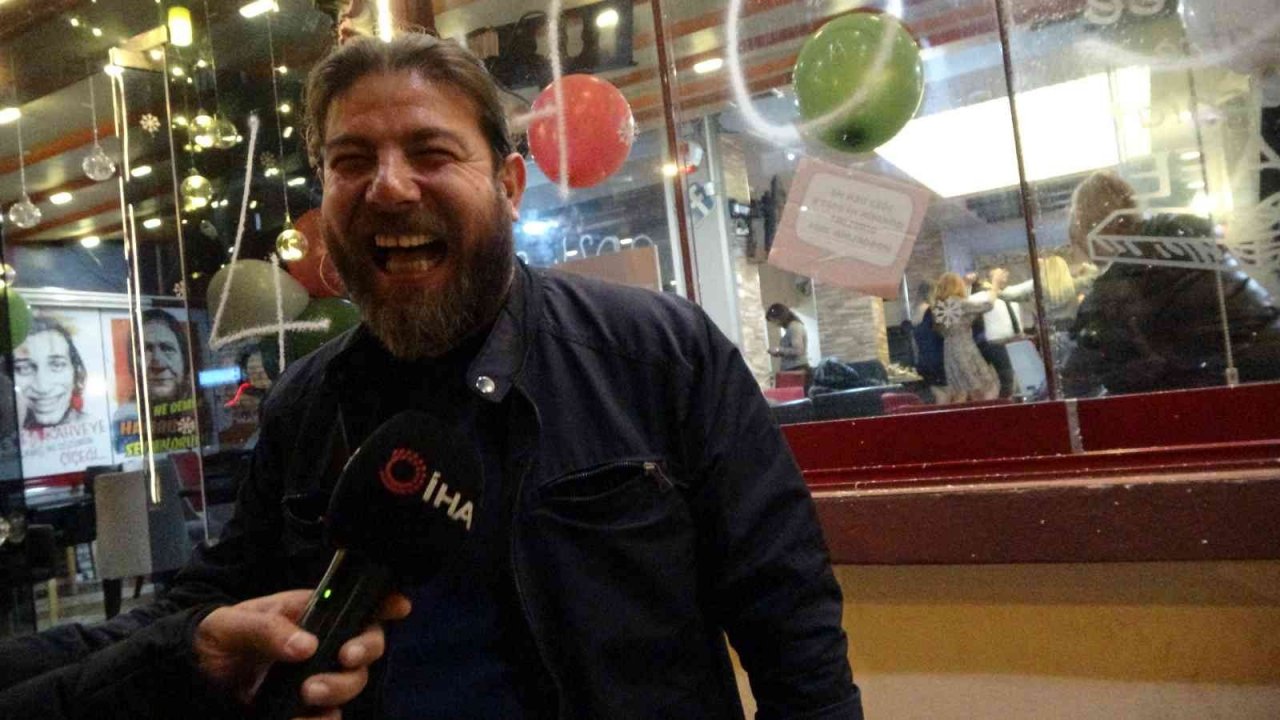 Adanalılar 2023 yılı yerine 2024 yılını kutladı