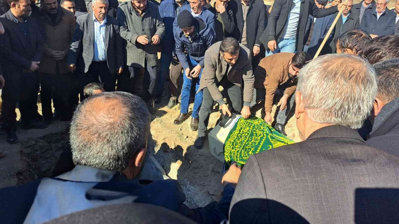 Vinç kazasında hayatını kaybeden Yıldırım Sarı Bitlis’te toprağa verildi