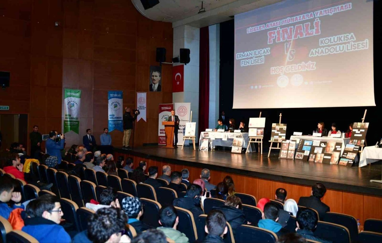 Başkan Çınar: “Gençlerimiz için her türlü imkanı seferber etmiş durumdayız”