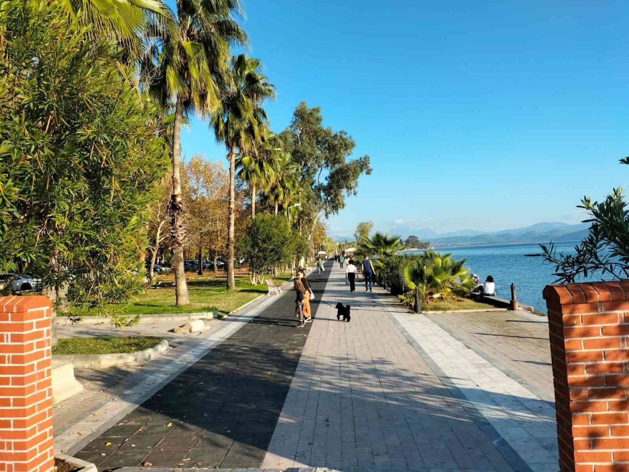 Yılın ilk günü Köyceğiz’de bahar havası yaşandı