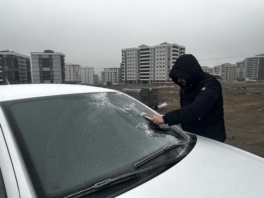 Doğu buz kesti: eksi 18
