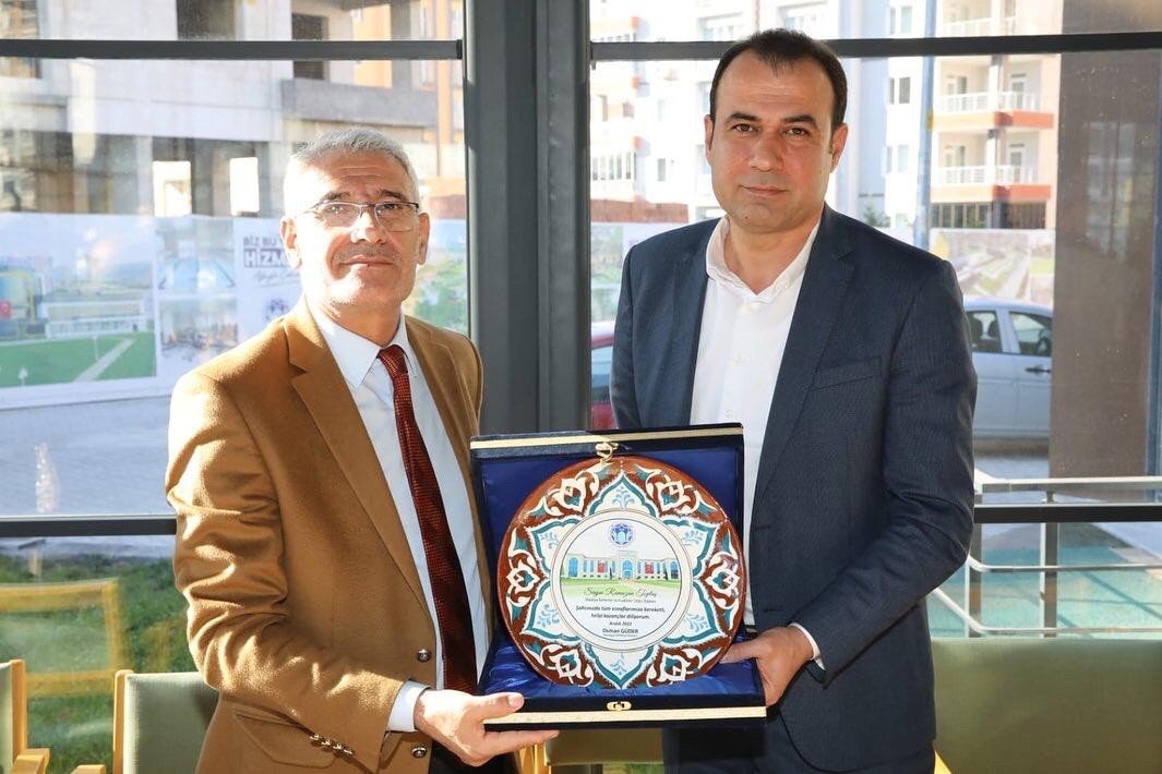 Başkan Güder, esnaf ve oda başkanlarıyla bir araya geldi