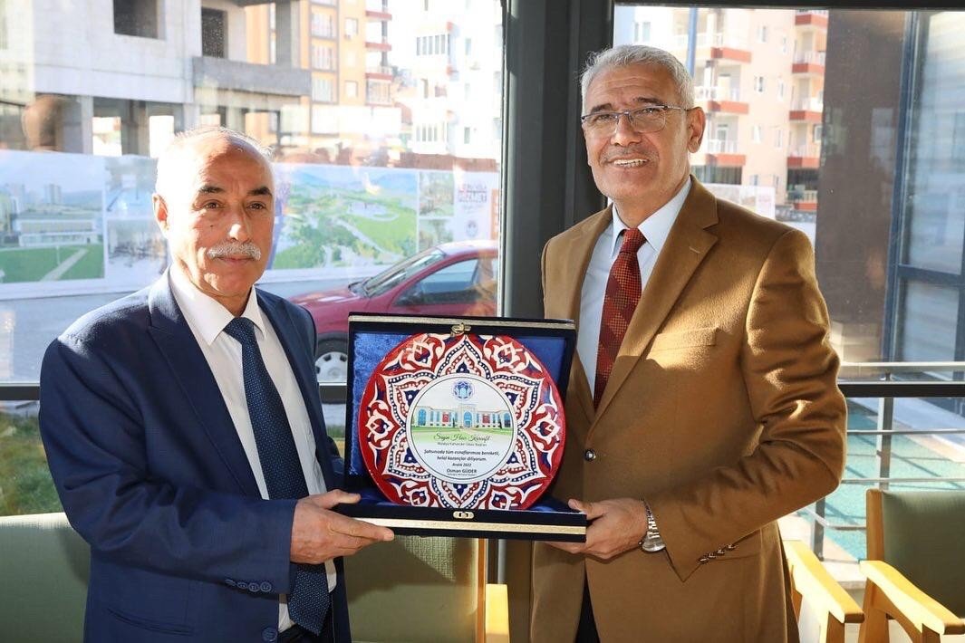 Başkan Güder, esnaf ve oda başkanlarıyla bir araya geldi