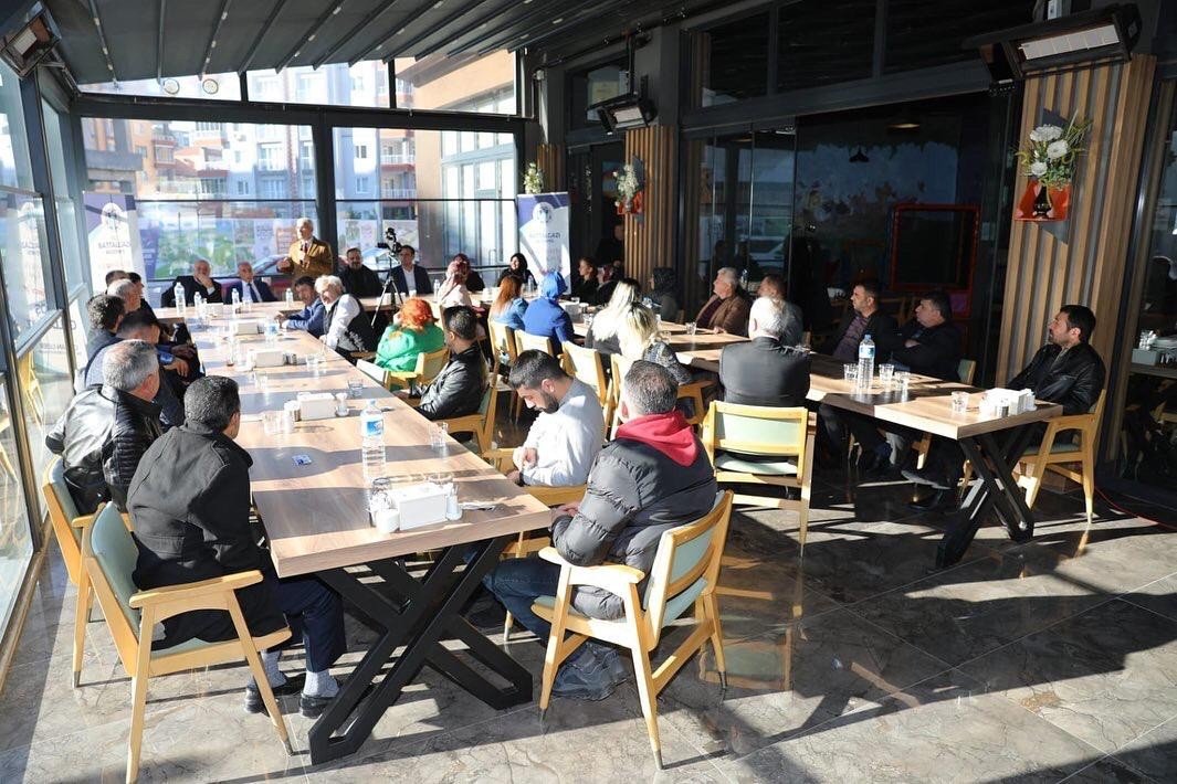 Başkan Güder, esnaf ve oda başkanlarıyla bir araya geldi