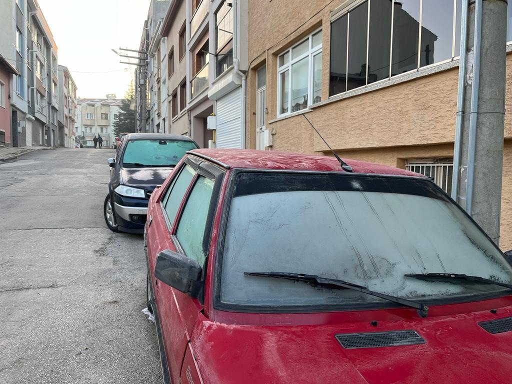 Eskişehir’de kar yok buz var