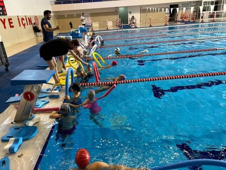 Yeni yılın ilk kulaçları Nazilli’de atıldı