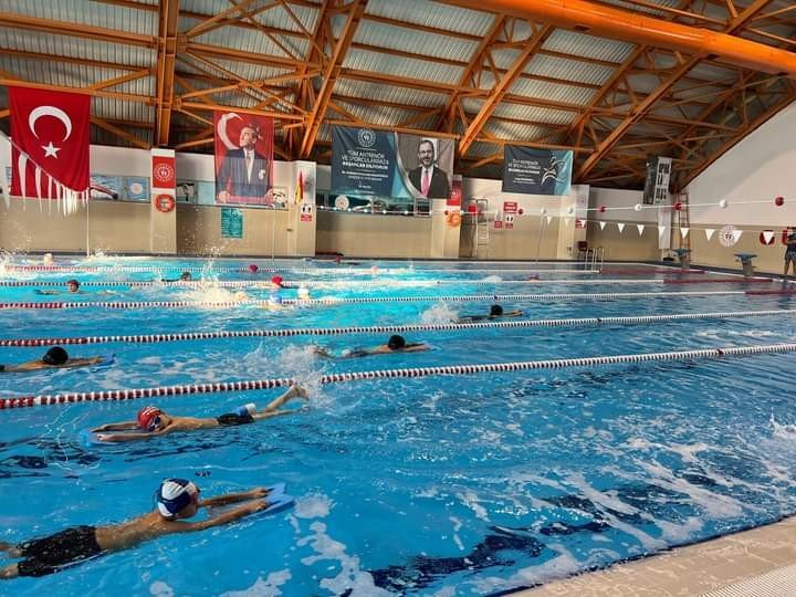 Yeni yılın ilk kulaçları Nazilli’de atıldı