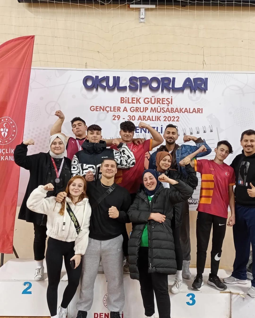 İhsaniye Anadolu Lisesi Okul Sporlarında başarıya doymuyor