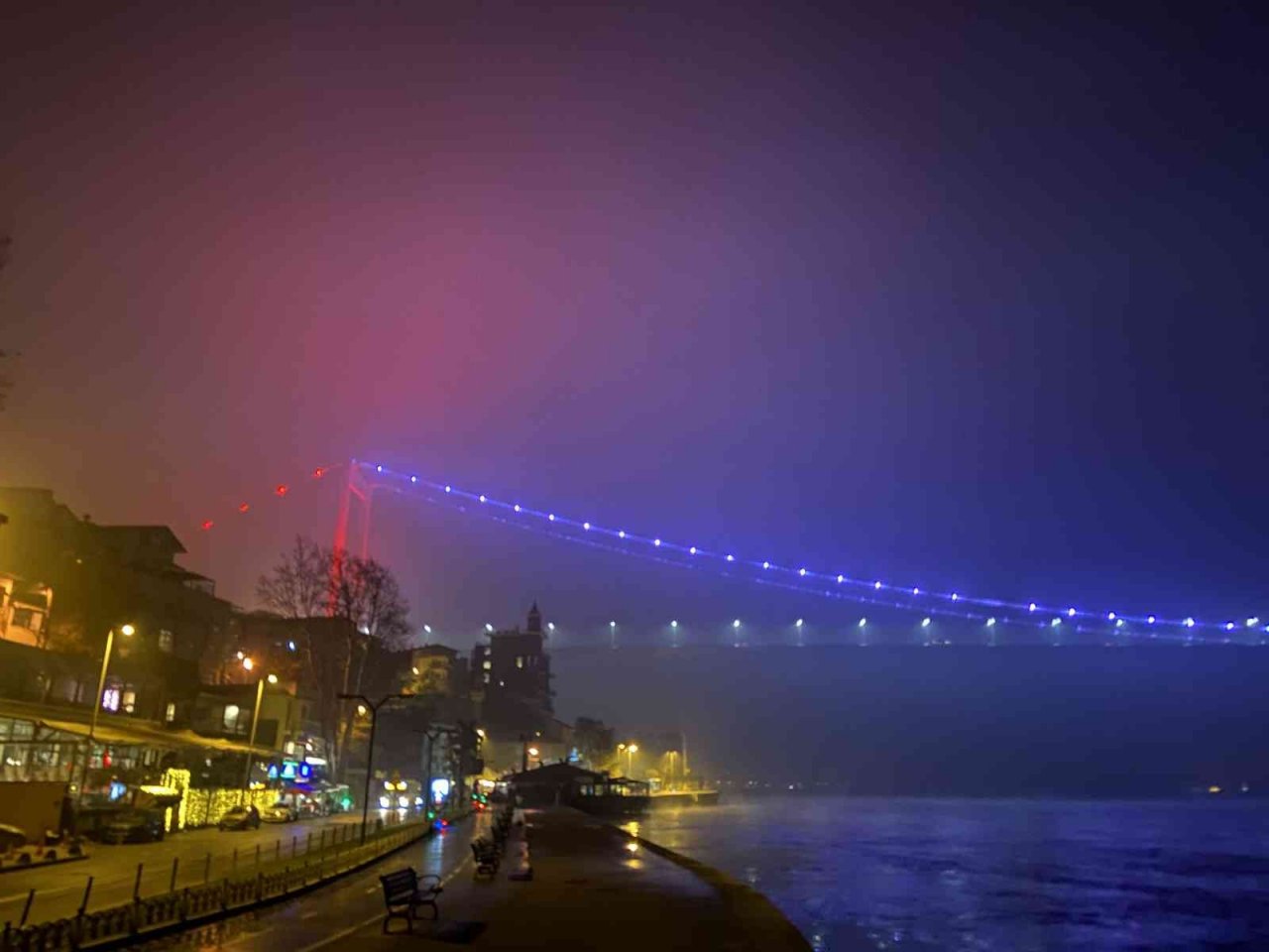 İstanbul’da sis etkili olmaya devam ediyor