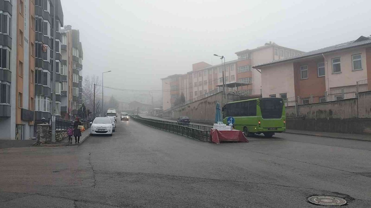 Karabük’te sis etkili oluyor