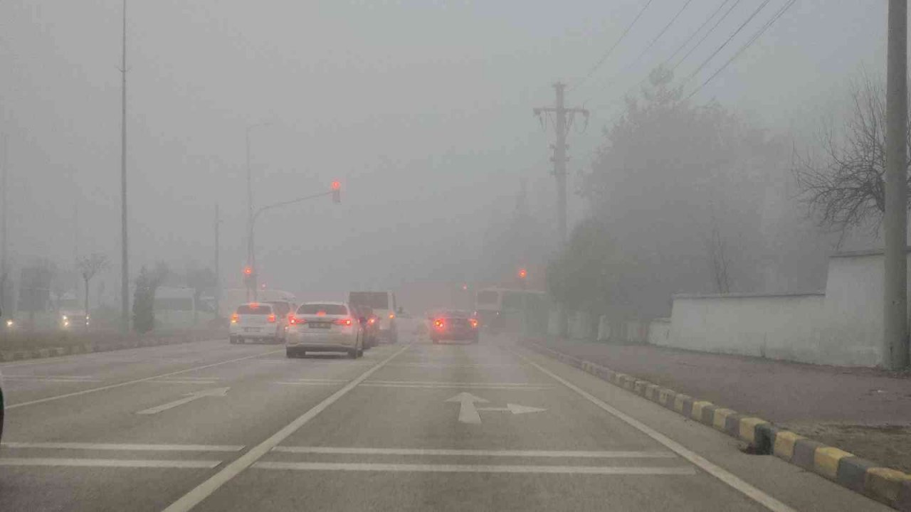 Karabük’te sis etkili oluyor