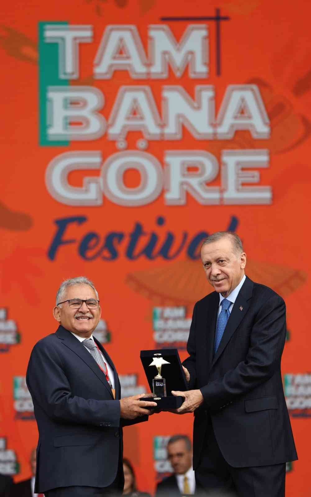 Başkan Büyükkılıç ile Büyükşehir, 1 yılda 11 ödül aldı