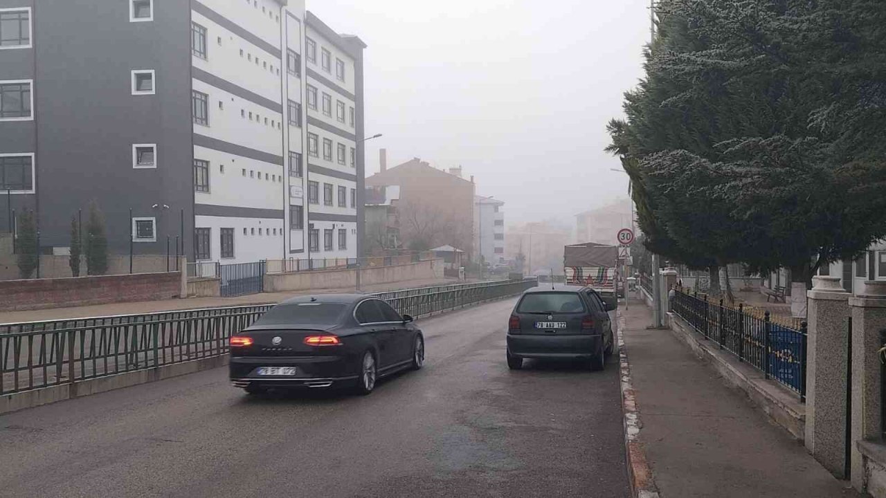 Karabük’te sis etkili oluyor