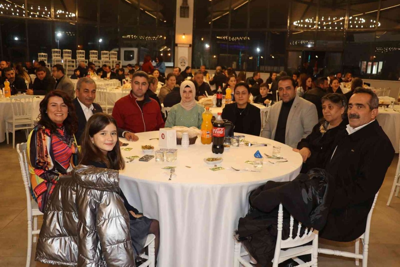 Başkan Kaplan, yeni yıl yemeğinde personeli ile buluştu