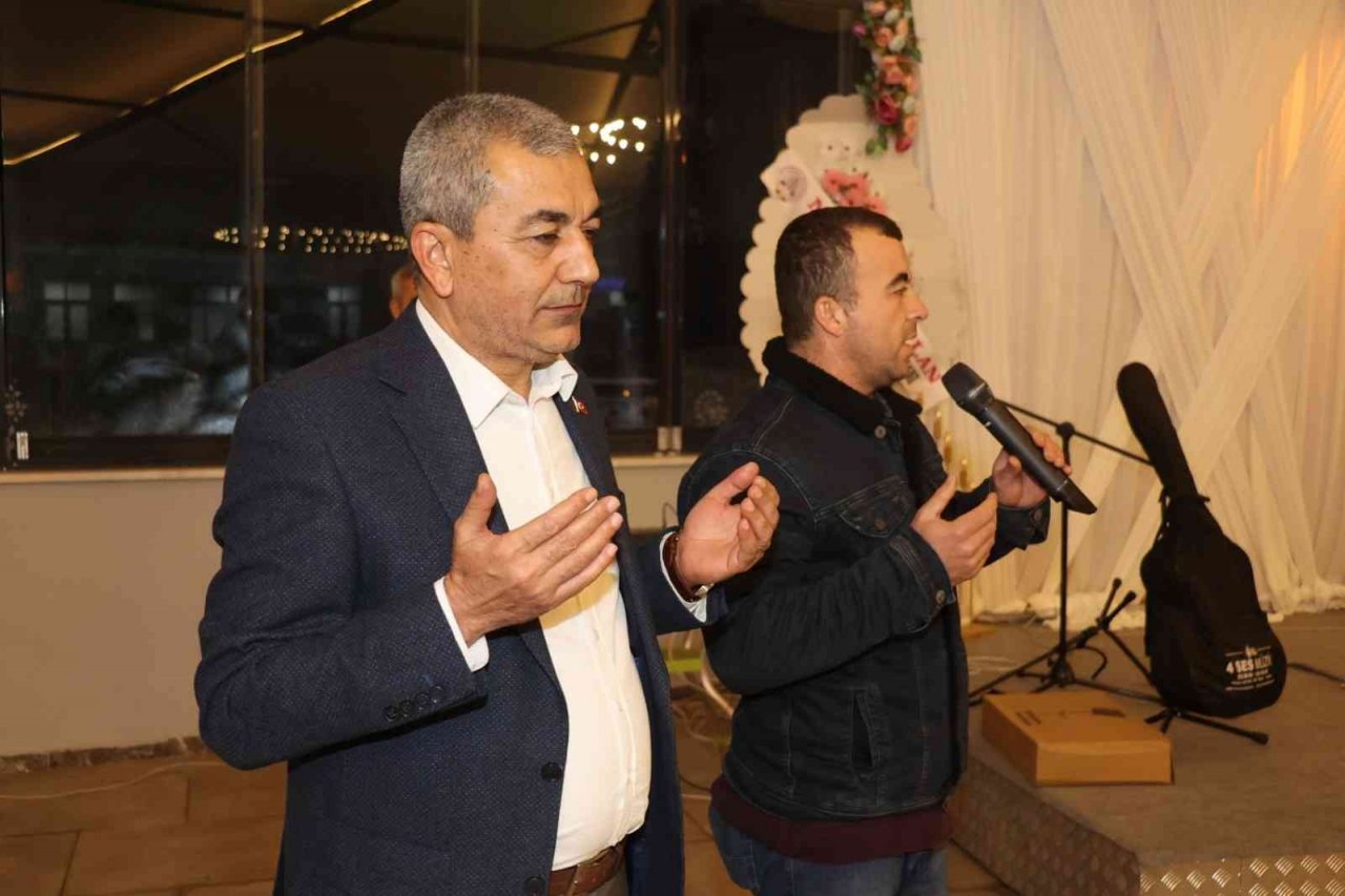 Başkan Kaplan, yeni yıl yemeğinde personeli ile buluştu