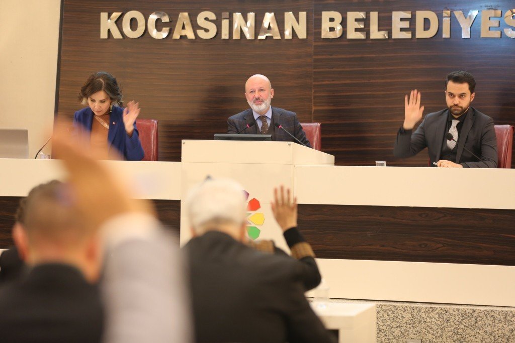 Başkan Çolakbayrakdar, yılın ilk meclisinde kentsel dönüşüm müjdesi verdi