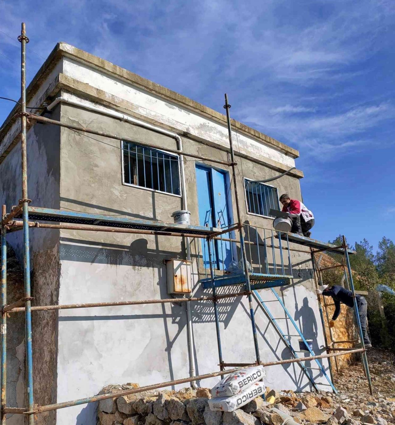 Ula’da içme suyu depolarını yeniliyor