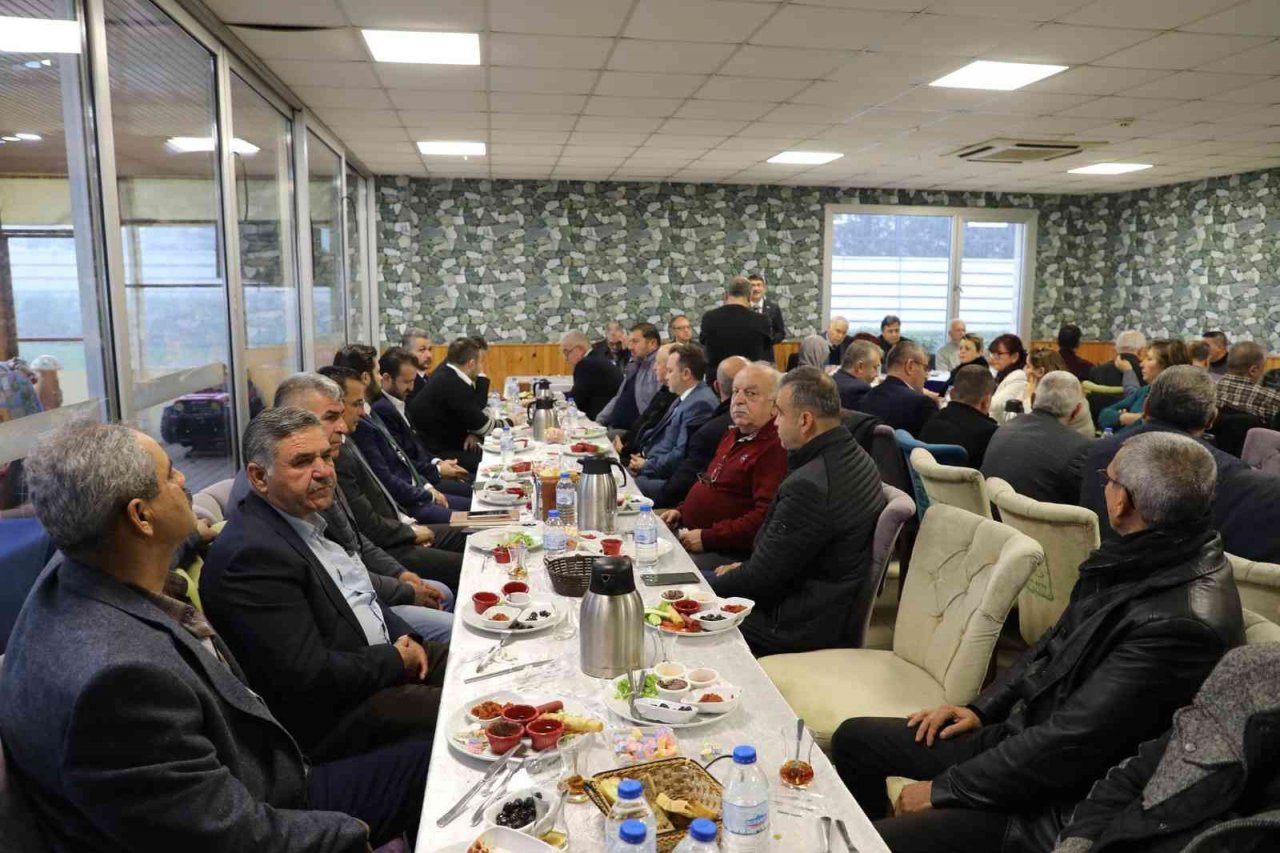 Başkan Çelik 2023 mesaisine muhtarlarla başladı