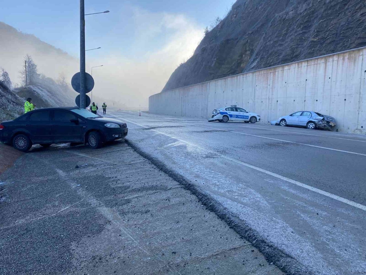 Buzlanma zincirleme kazaya neden oldu
