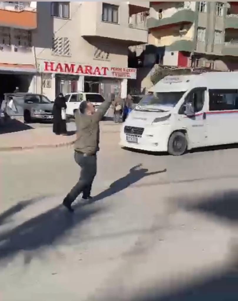 Vatandaş kamerası her şeyi kaydetti: Ölen minibüsçünün kavga ve vurulma anları yer aldı