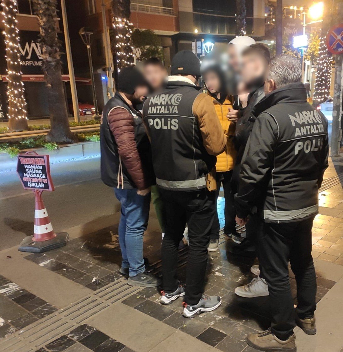 Mama kutusu içinde 5 kilogram uyuşturucu ele geçirildi