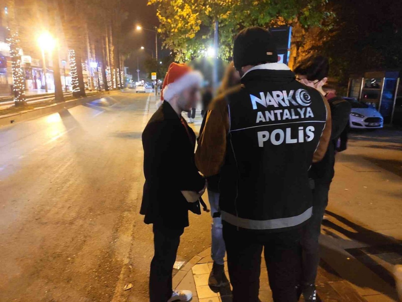 Mama kutusu içinde 5 kilogram uyuşturucu ele geçirildi