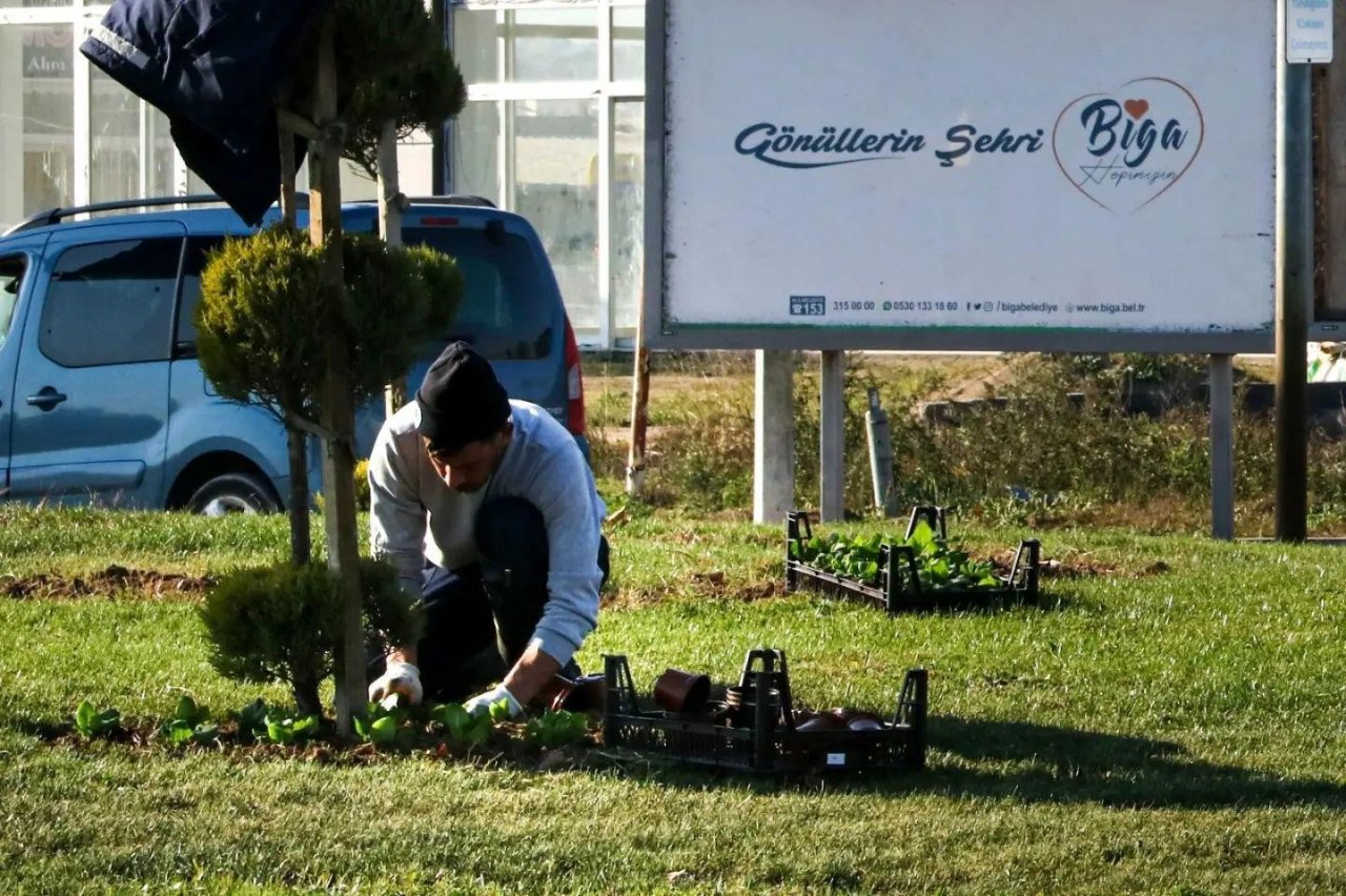 Temiz ve Güzel bir Biga için ekipler aralıksız çalışıyor