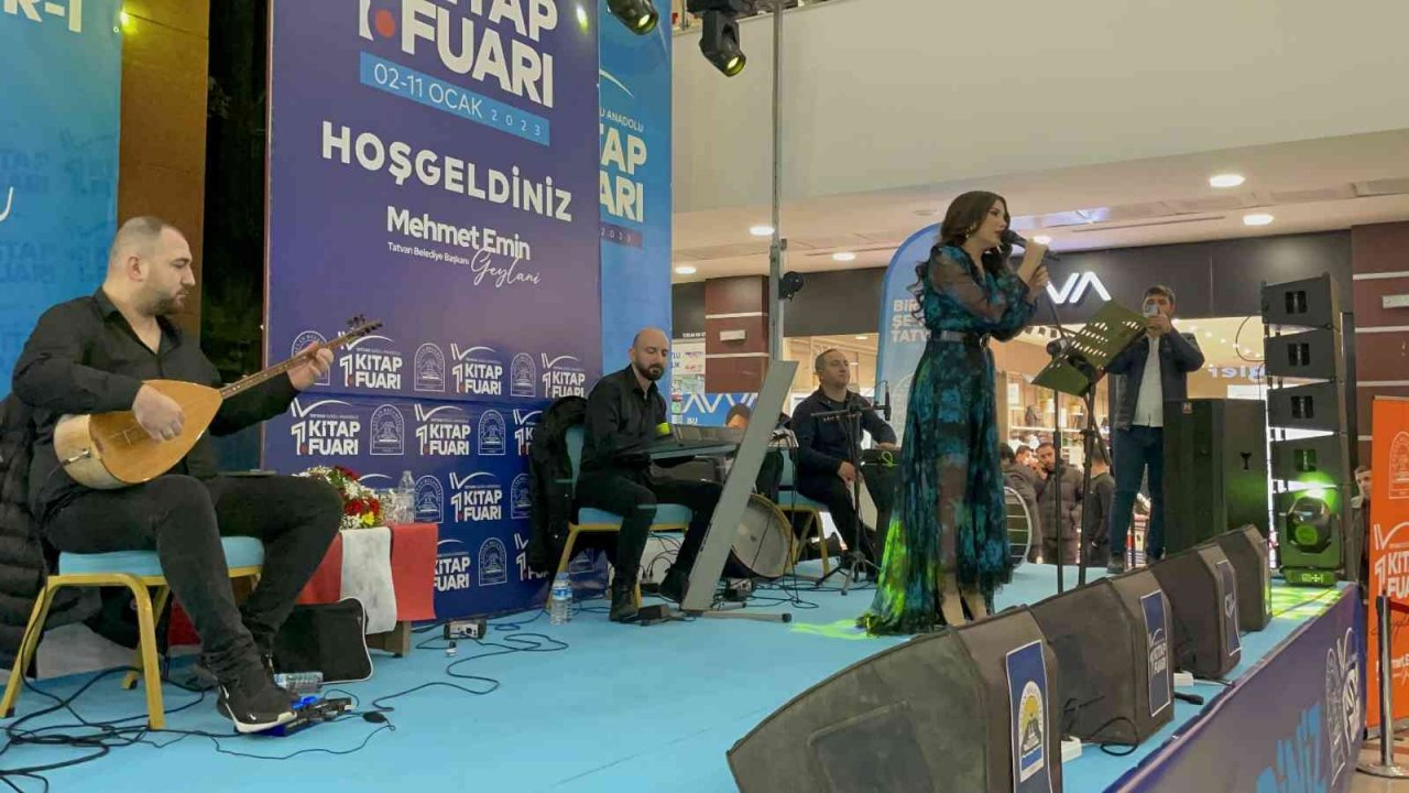 Tatvan Doğu Anadolu 1. Kitap Fuarı’nda konser keyfi yaşandı