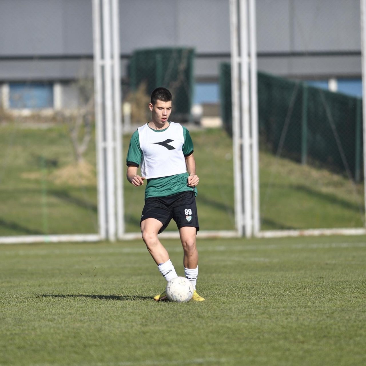 Bursaspor, U19 takımı ile hazırlık maçı yaptı