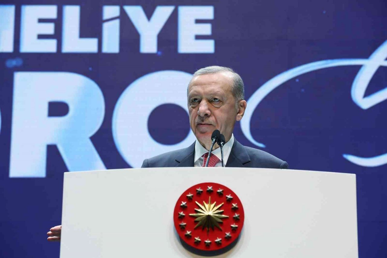 Cumhurbaşkanı Erdoğan: "Kırık dökük masaların ayak oyunları Türkiye Yüzyılı menziline varmamıza mani olamayacaktır"