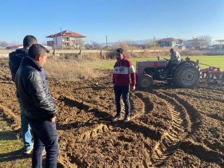 Öğrencilerin diktiği arpa ve yem bitkileri okullarına gelir olacak