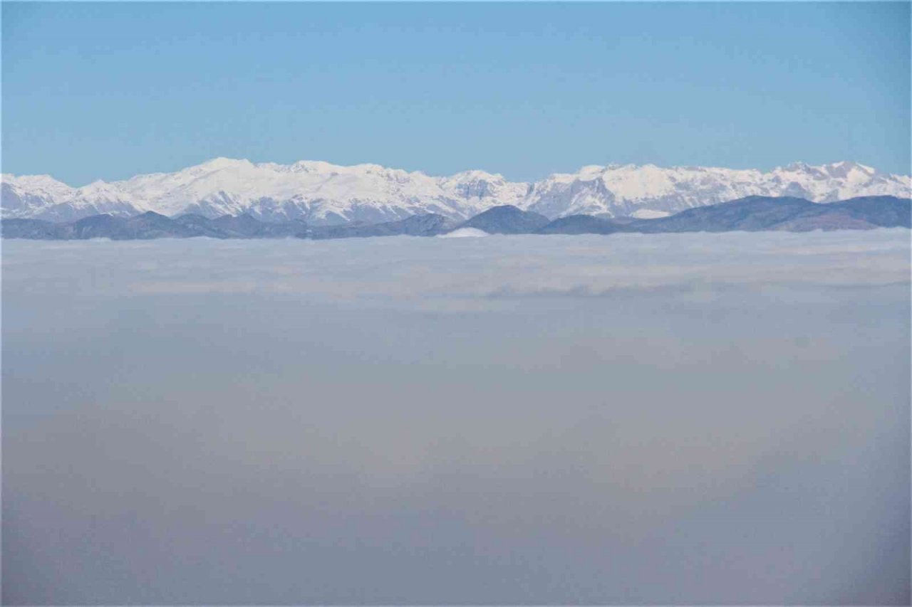 Elazığ ve Keban Baraj Gölü sis denizinde kayboldu