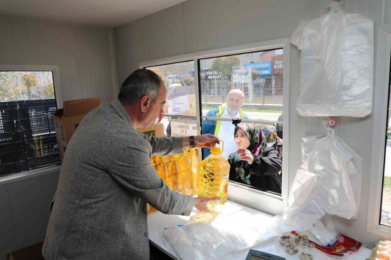 Halk büfeler vatandaşa bir yılda 4 milyon ürün ulaştırdı