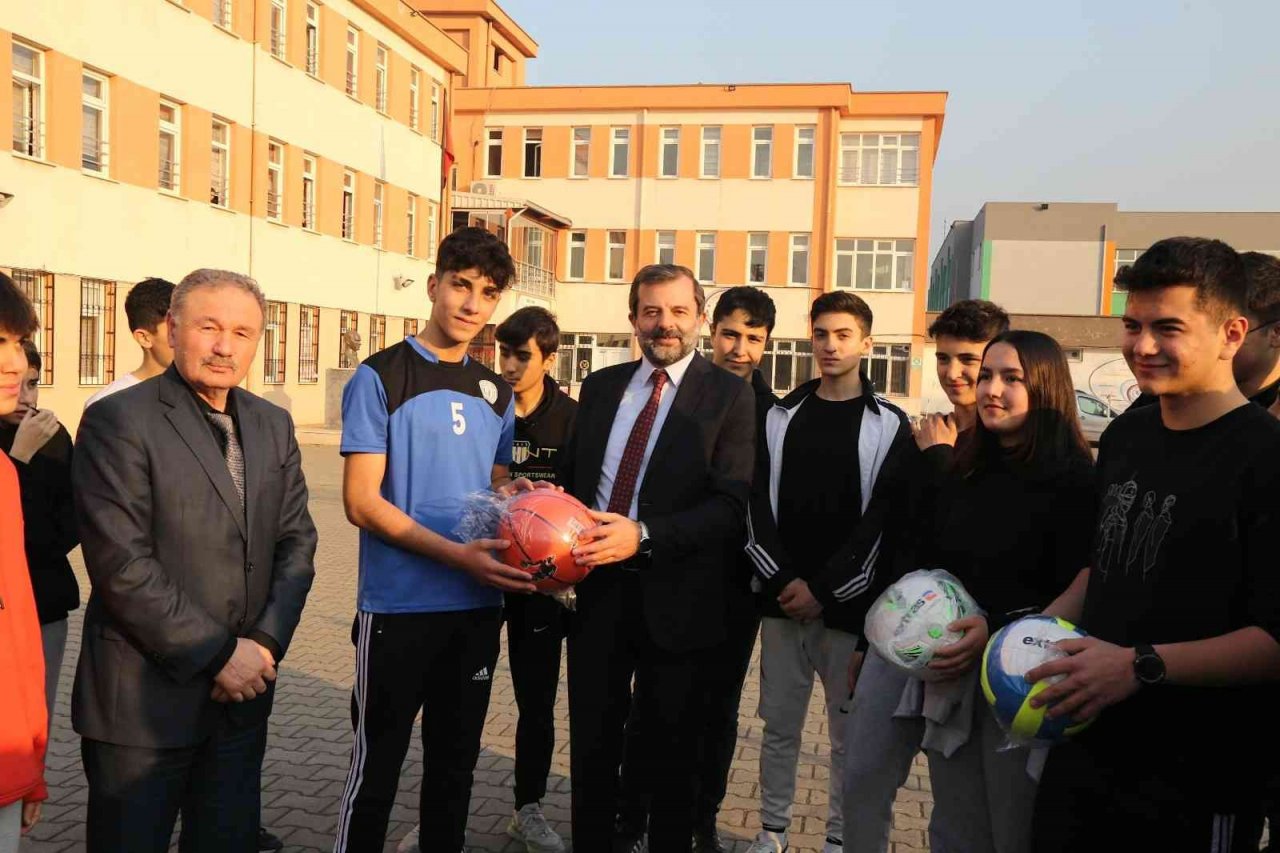 Gençler istedi, Başkan Işık yaptı