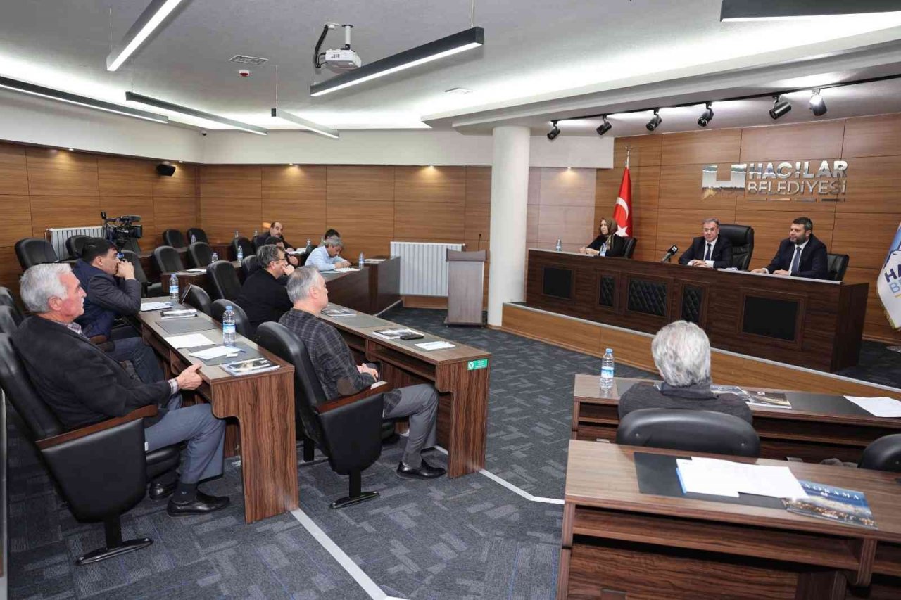 Hacılar Belediyesi Yılın İlk Meclisini Yaptı