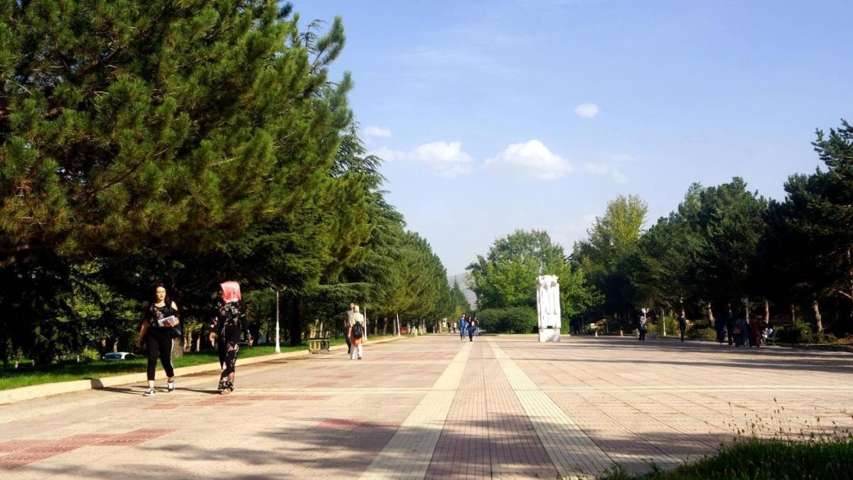 İnönü Üniversitesi Yeşil Kampüste 102 basamak yükseldi