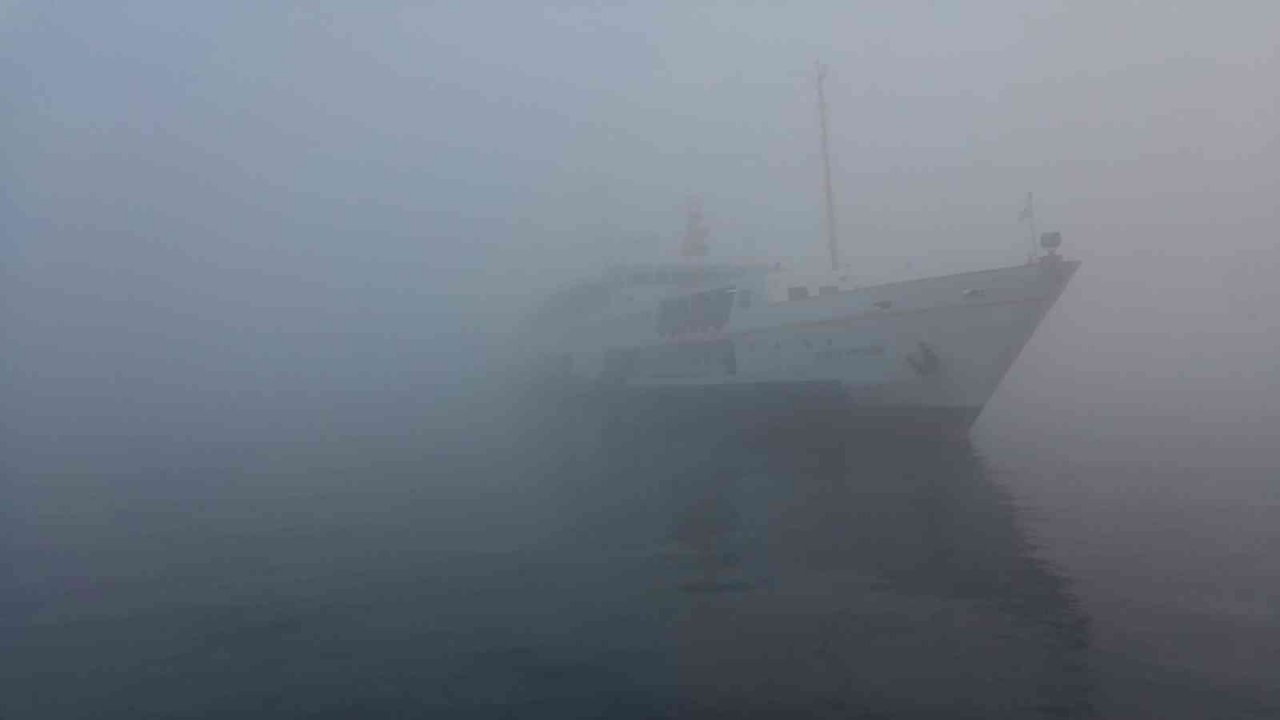 Sis Adalar’ı esir aldı