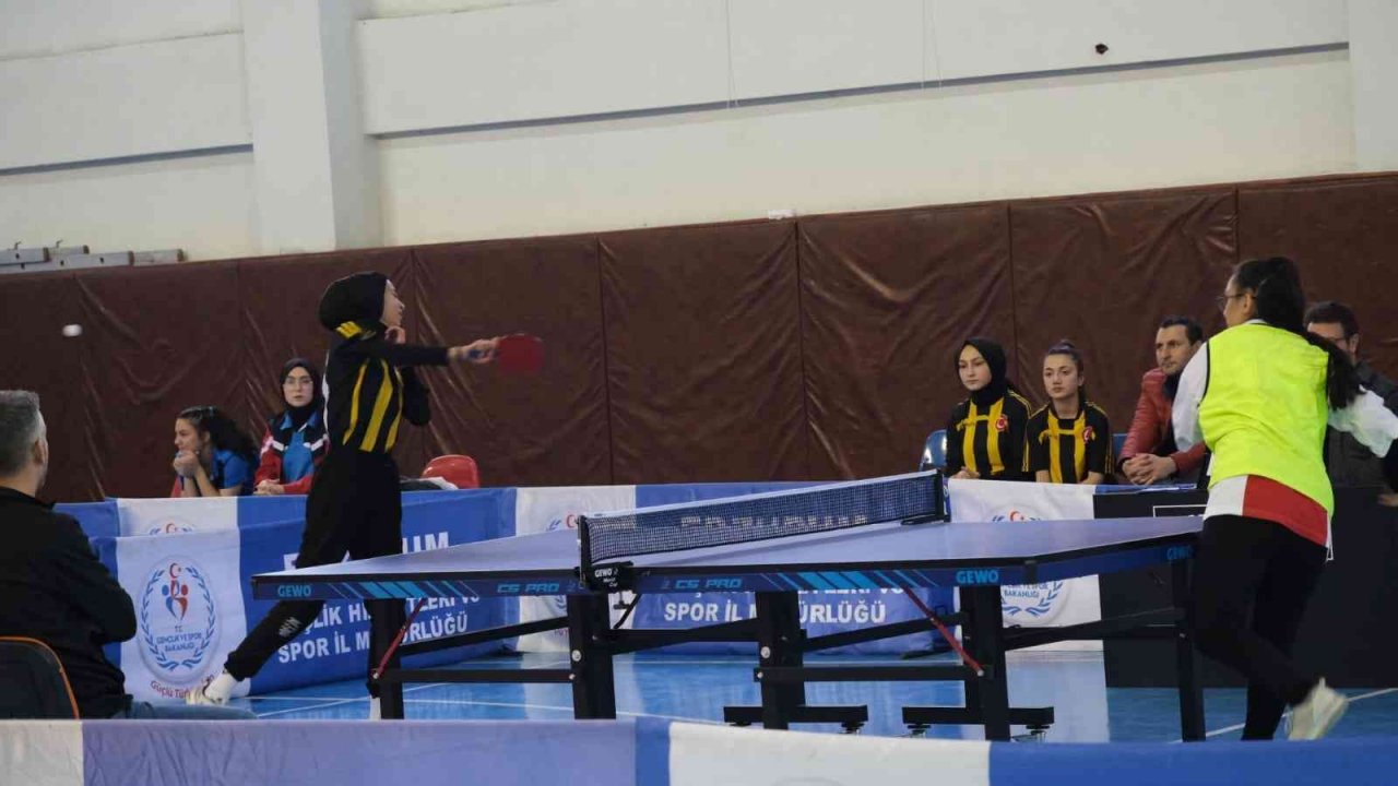 Masa tenisinde şampiyonlar belli oldu