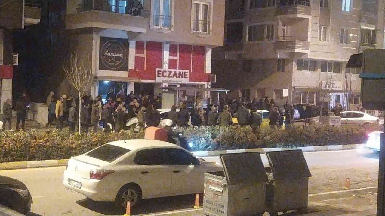 Aracında kalp krizi geçiren taksi şoförü hayatını kaybetti