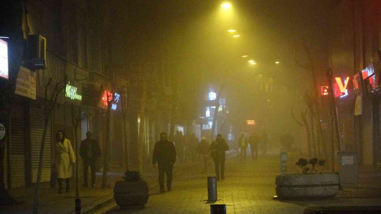 İstanbul Anadolu Yakası’nda sis etkisini sürdürüyor