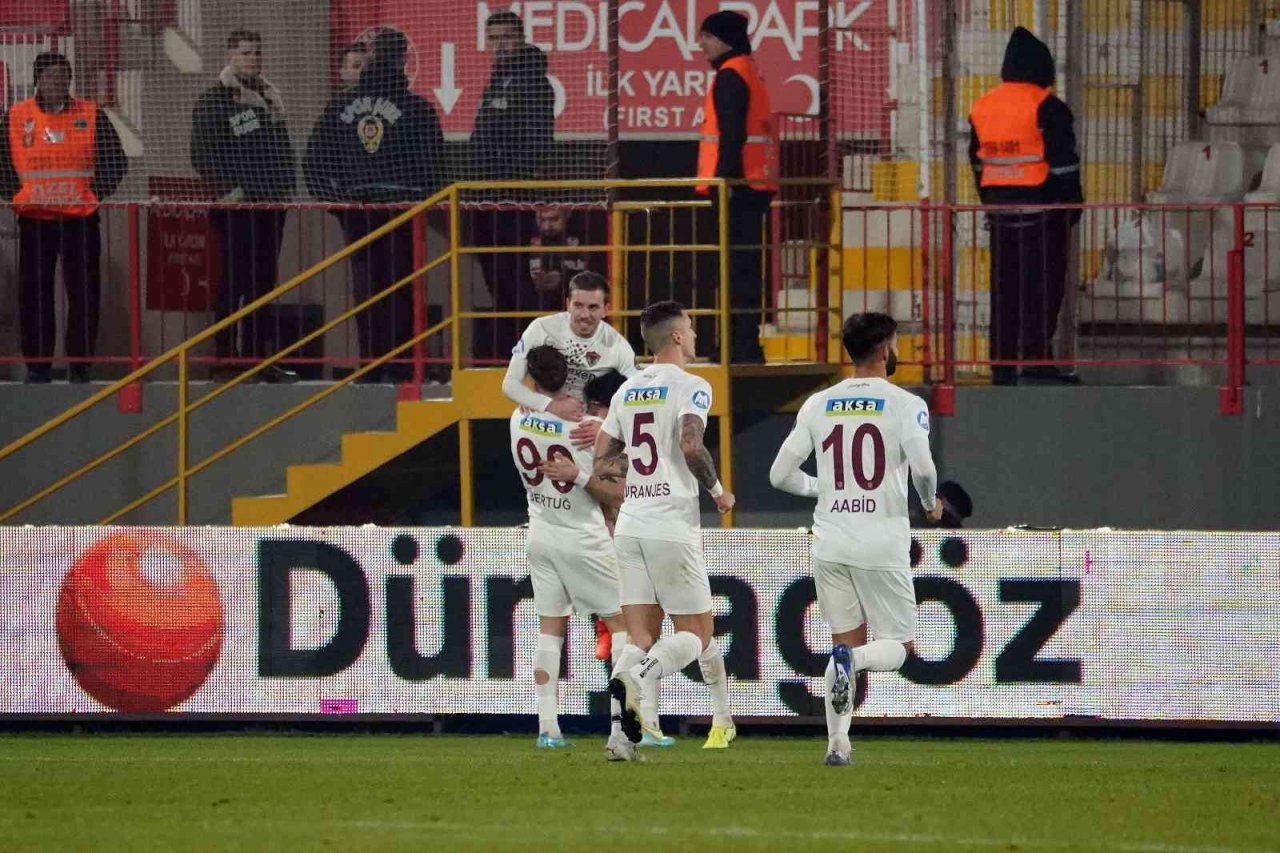 Spor Toto Süper Lig: Ümraniyespor: 2 - Hatayspor: 2 (Maç sonucu)