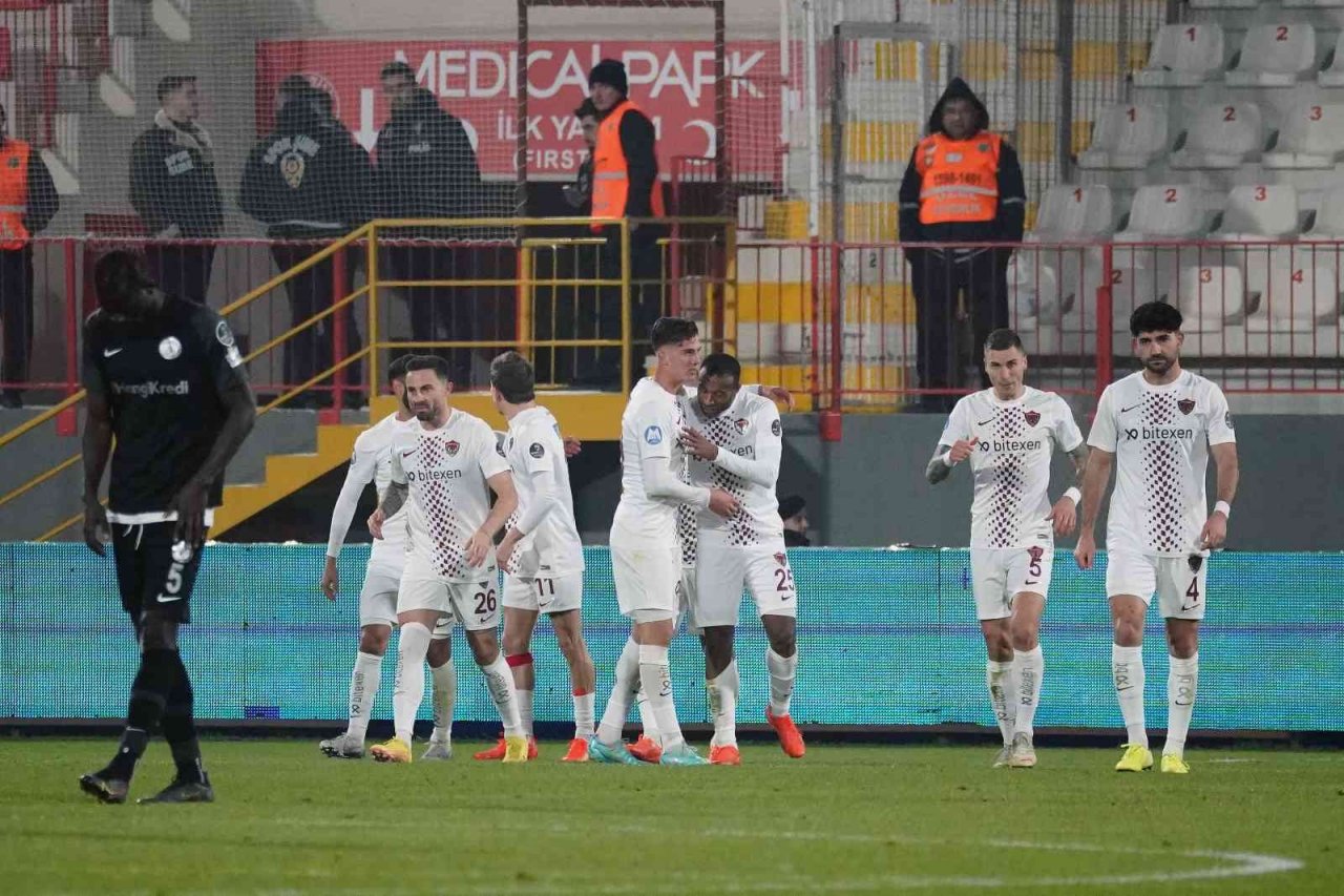 Spor Toto Süper Lig: Ümraniyespor: 2 - Hatayspor: 2 (Maç sonucu)