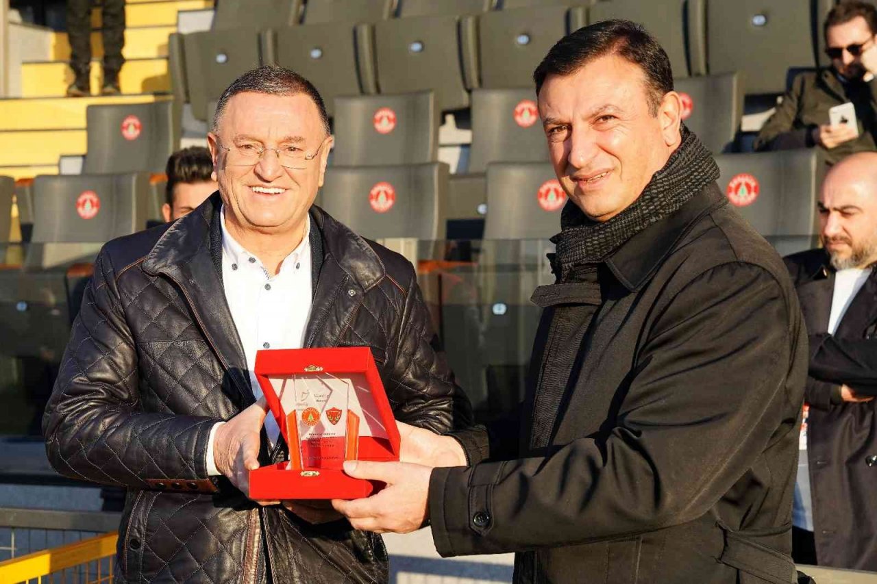 Spor Toto Süper Lig: Ümraniyespor: 0 - Hatayspor: 1 (Maç devam ediyor)