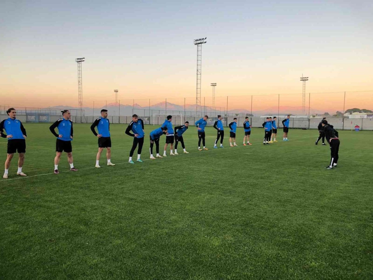 Afyonspor’un, Antalya kampı başladı